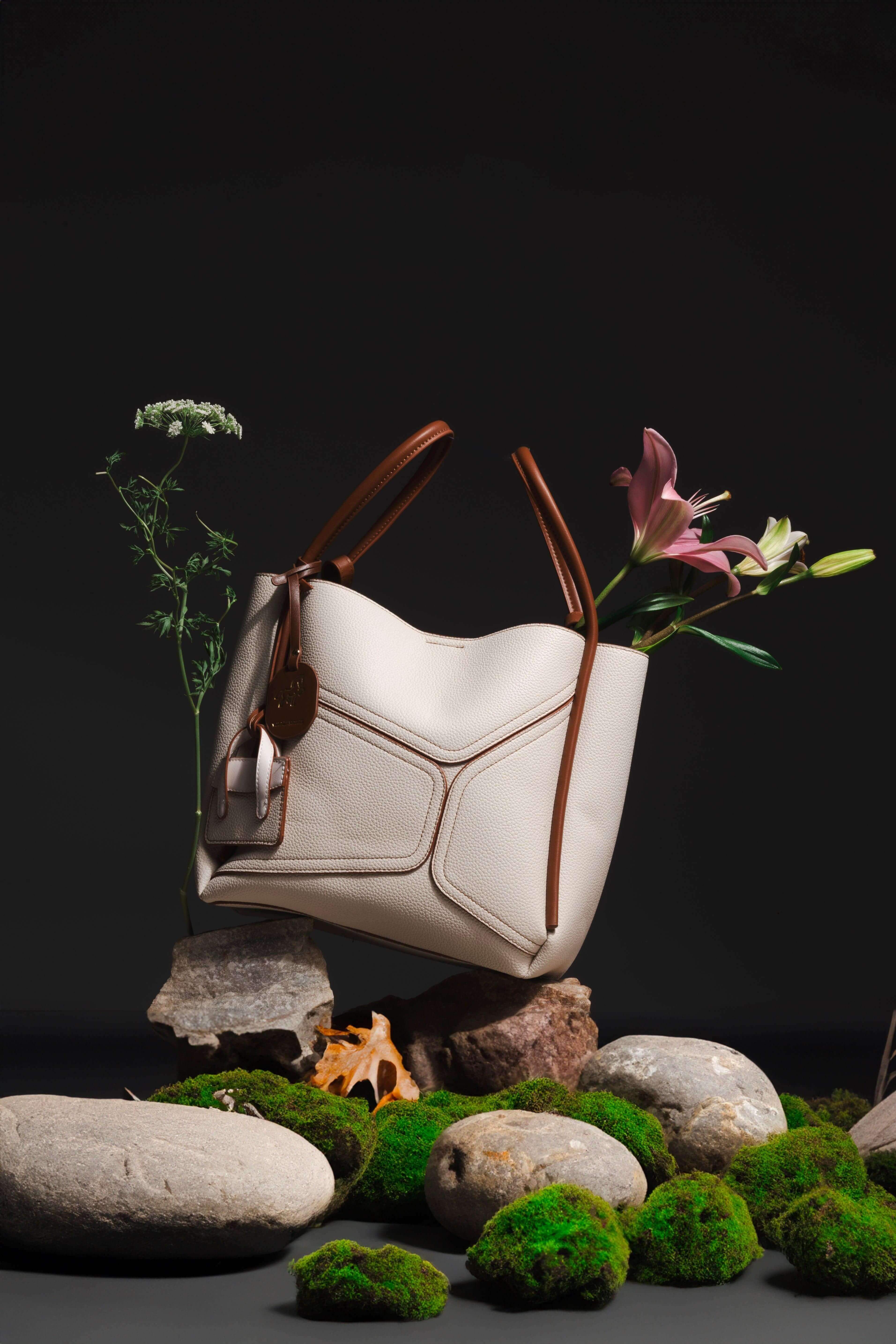 Trillionaire Bag - Wagon Horse