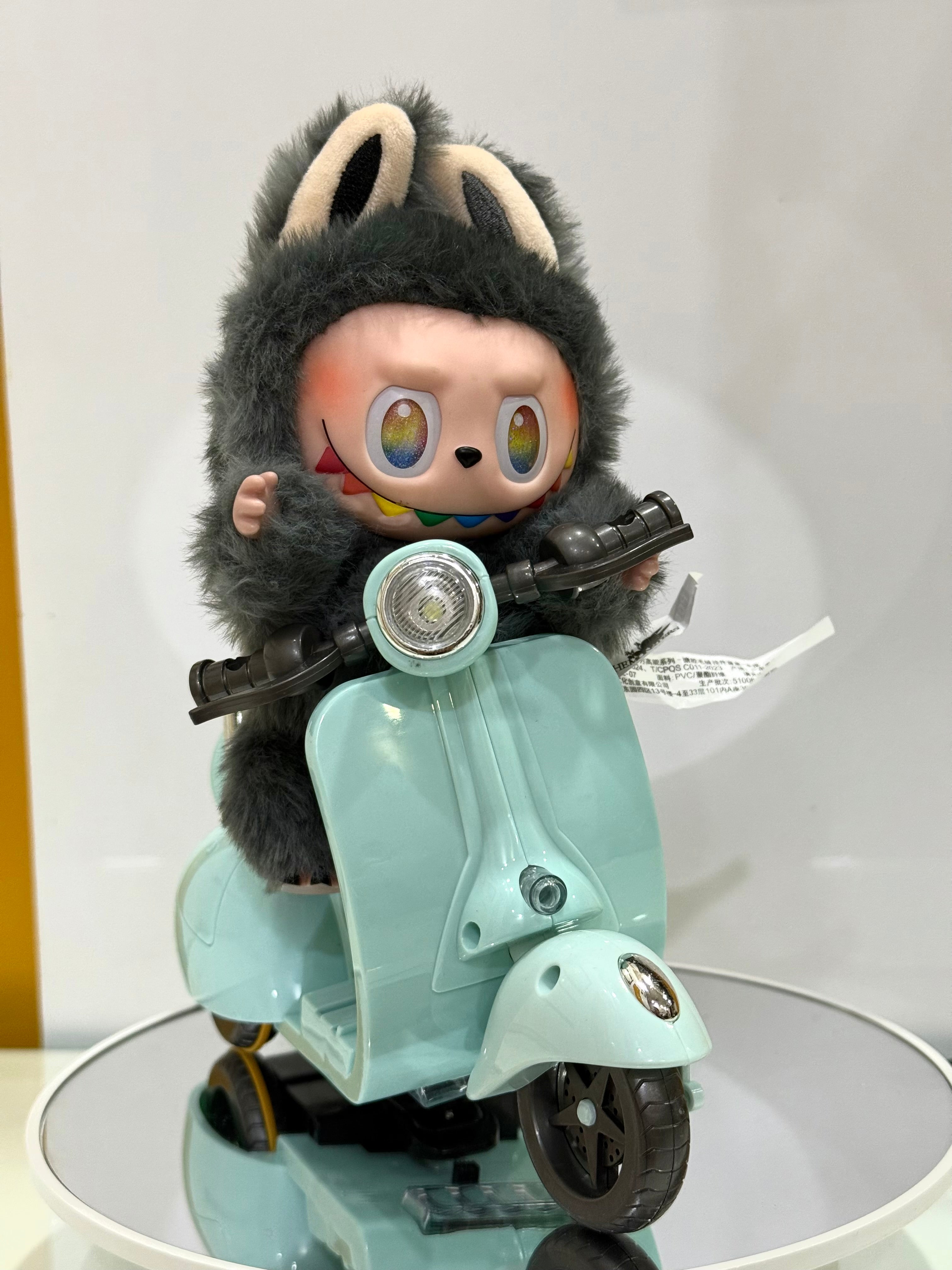 Labubu scooter