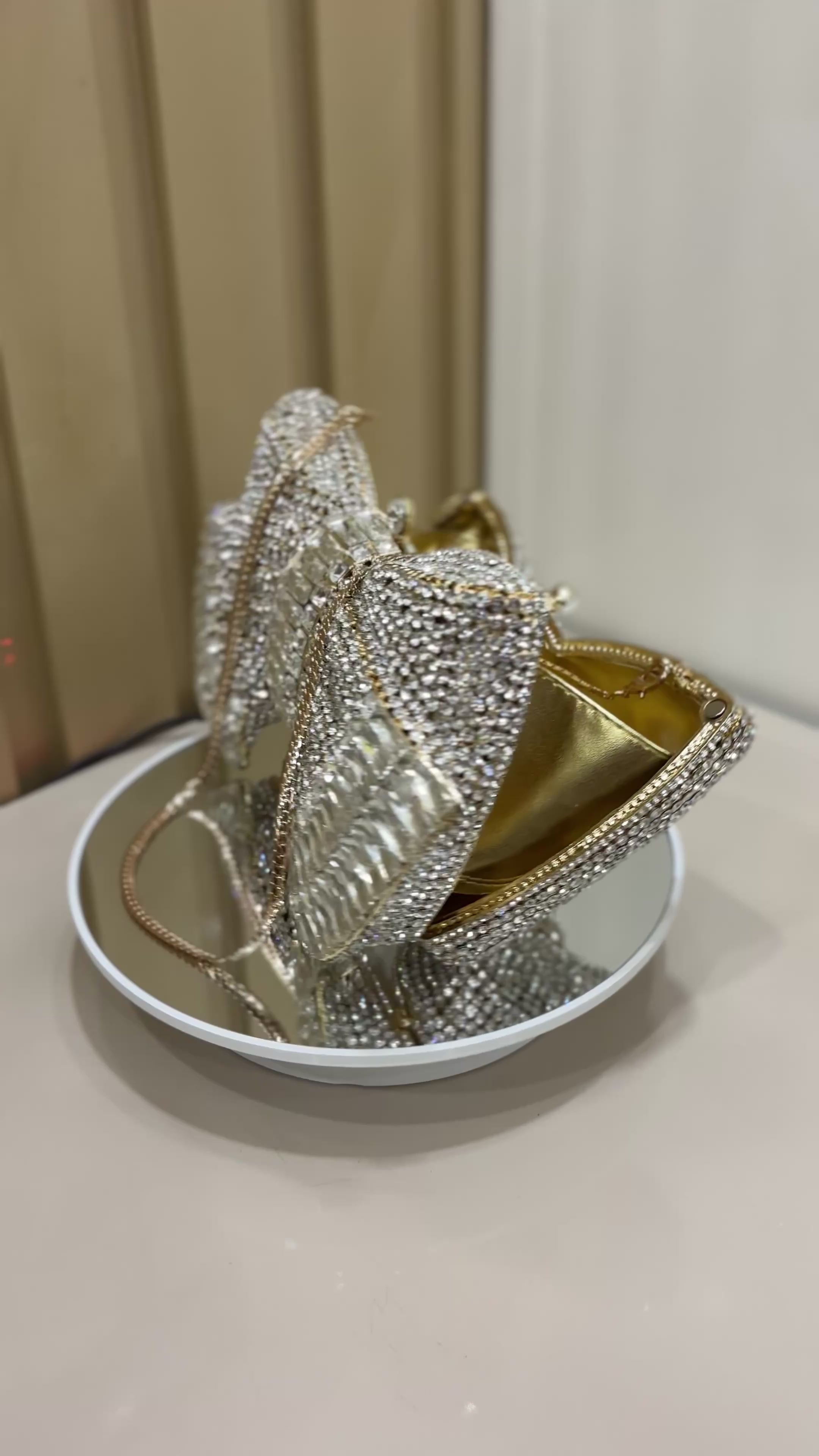 Bow Clutch Silver gold